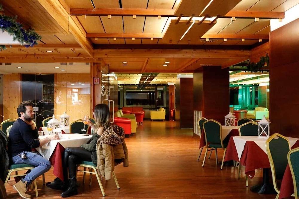 Hotel Club Regina E Fassa Mazzin Esterno foto