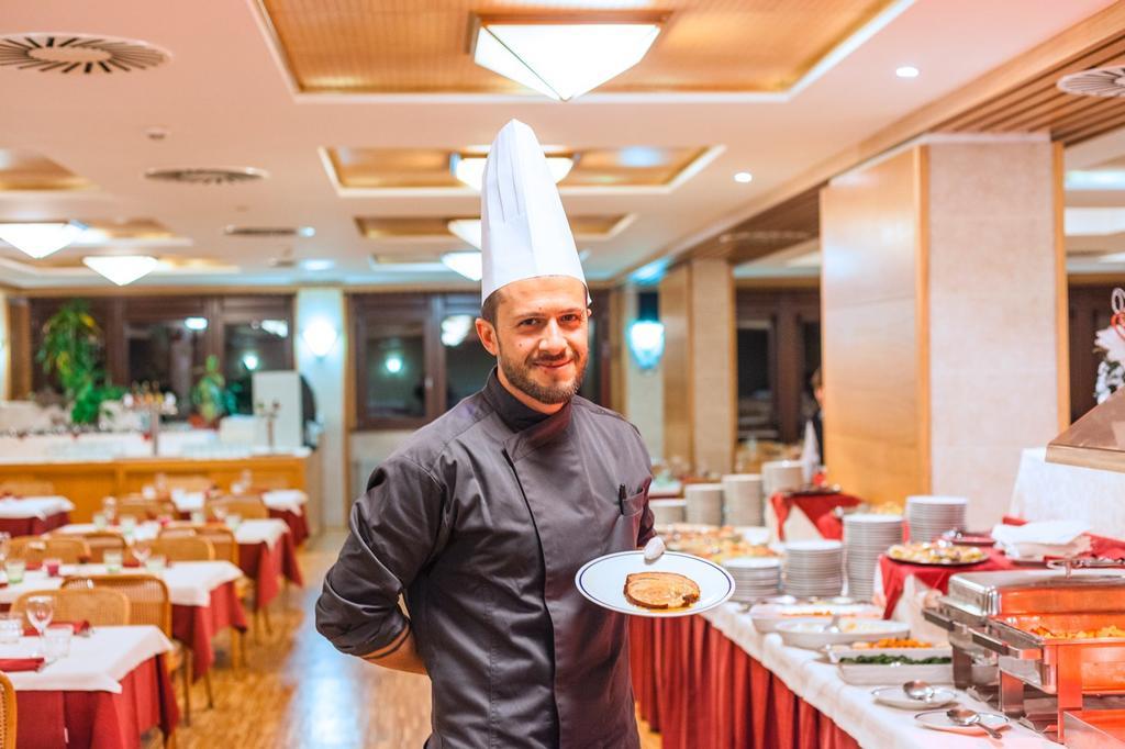 Hotel Club Regina E Fassa Mazzin Esterno foto